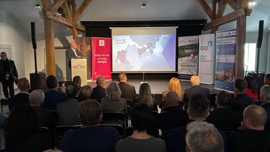 𝟭𝟳 𝗹𝘂𝘁𝗲𝗴𝗼 𝘄 𝗖𝗲𝗻𝘁𝗿𝘂𝗺 𝗞𝘂𝗹𝘁𝘂𝗿𝘆 𝘄 𝗞𝗮𝗺𝗶𝗲𝗻𝗻𝗲𝗷 Górze odbyło się spotkanie z przedsiębiorcami z powiatu kamiennogórskiego - zorganizowane przez Kamiennogórską Specjalną Strefę Ekonomiczną