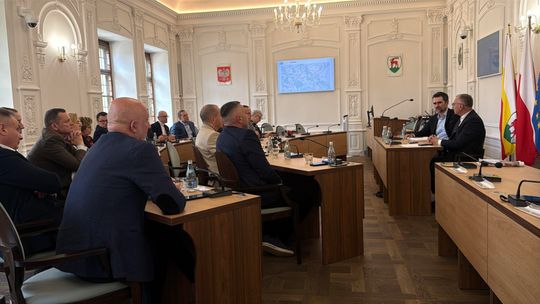 Czas przejazdu pociągiem na trasie Jelenia Góra - Wrocław skróci się do ok. 1 godz. 30 min.