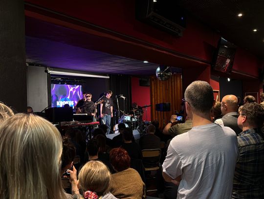 𝟮𝟰. 𝗞𝗿𝗼𝗸𝘂𝘀 𝗝𝗮𝘇𝘇 𝗙𝗲𝘀𝘁𝗶𝘃𝗮𝗹 w Jeleniej Górze to muzyka, emocje i wolność.