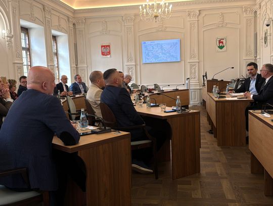 Czas przejazdu pociągiem na trasie Jelenia Góra - Wrocław skróci się do ok. 1 godz. 30 min.