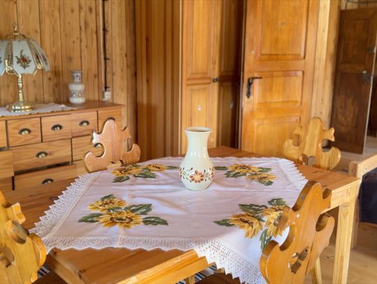 Dziś zabierzemy Was do Domu Tyrolskiego nr 5 w Mysłakowicach