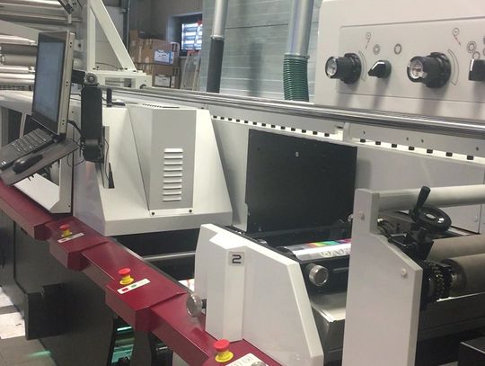 Etykiety samoprzylepne wielowarstwowe - czym są i gdzie znajdują zastosowanie?