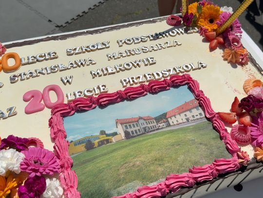 Huczne obchody szkoły w Miłkowie