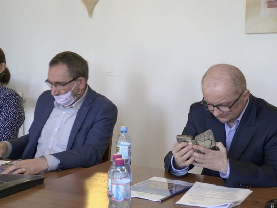 Jak przyszłość Szkoły Podstawowej w Sosnówce widzą włodarze gminy?