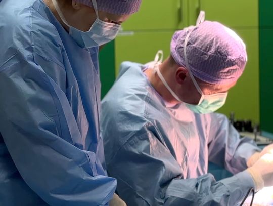 Zmagasz się z bólem kolana - ten wywiad jest dla Ciebie