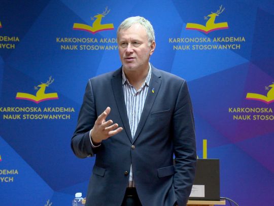 Karkonoska Akademia Nauk Stosowanych w Jeleniej Górze nie zwalnia tempa!