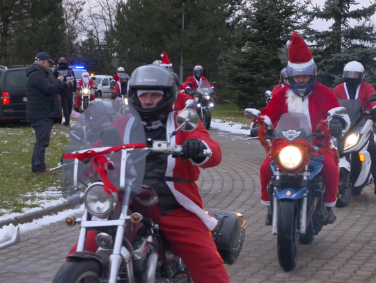 Mikołaje na motorach odwiedzili młodych pacjentów szpitala