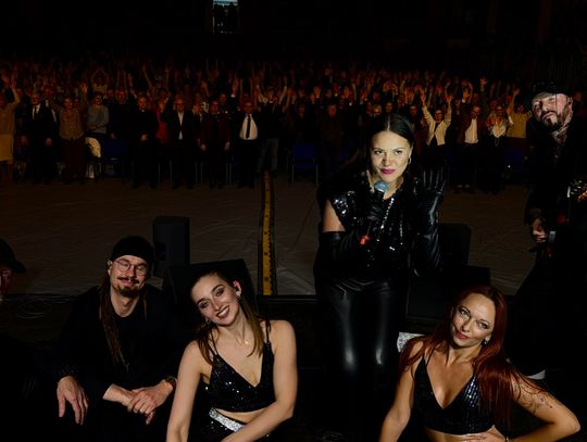 Na scenie wystąpił zespół Blue Café Na scenie wystąpił zespół Blue Café