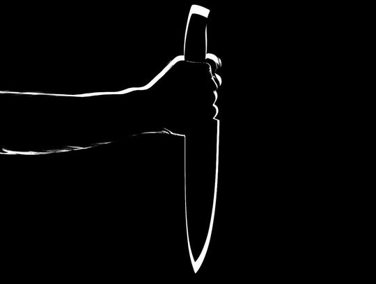 Nożownik przed Galerią 