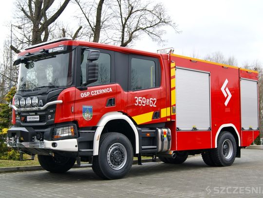 Ochotnicy z Czernicy mają nowy wóz strażacki