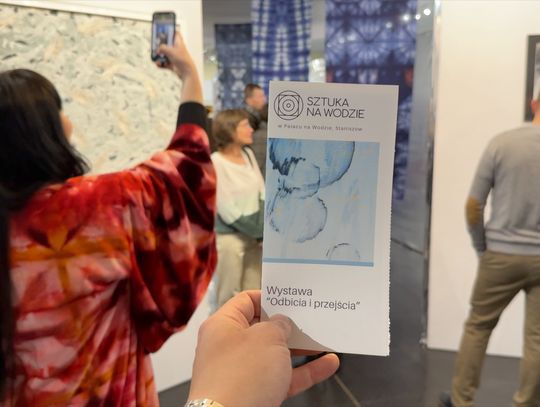 "Odbicia i Przejścia" w Pałacu na Wodzie w Staniszowie