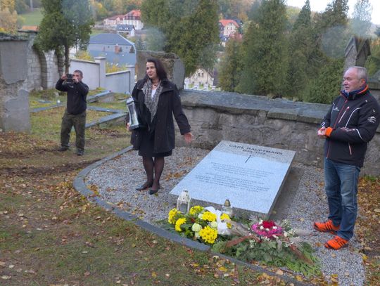 Odnowili grób Carla Hauptmanna