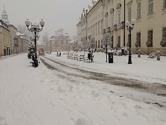 Opady śniegu w Jeleniej Górze (03.02.2019 r.)