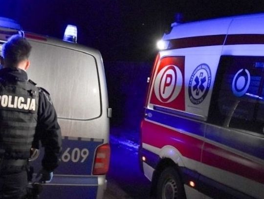 Pijany wyskoczył z pędzącego auta, a później pobił sanitariusza