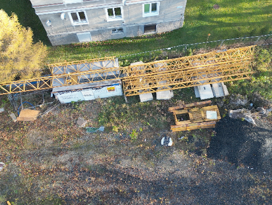 Po naszej interwencji dźwig został rozebrany!