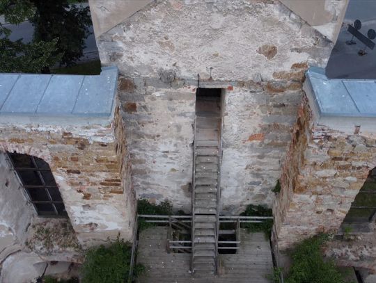 Po świętach ruszą prace zabezpieczające ruiny kościoła w Miłkowie