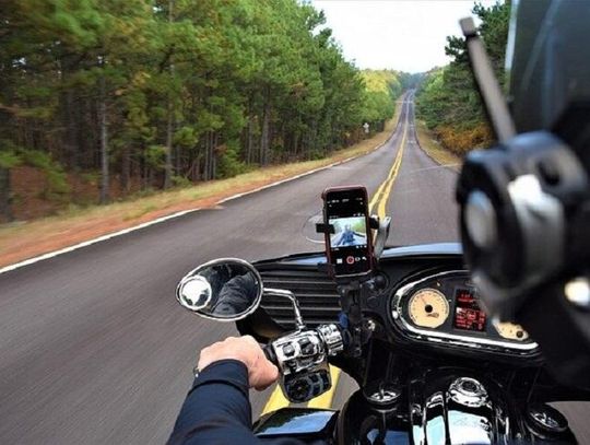 Podróżuj po szlaku zamków na motorze!