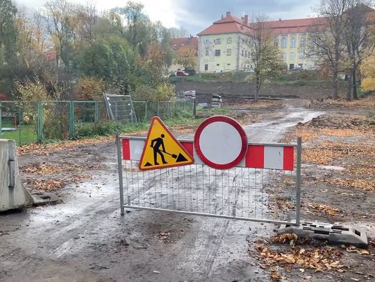 Powstaną nowe miejsca parkingowe w centrum Jeleniej Góry