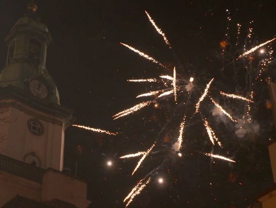 Pracowity Sylwester i Nowy Rok dla policjantów i strażaków!