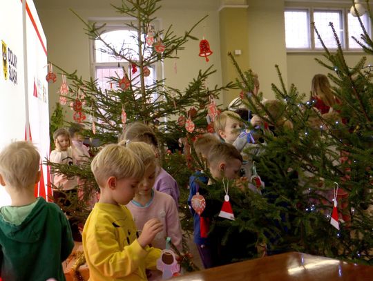 Przedszkolaki odwiedziły Karkonoską Agencję Rozwoju Regionalnego