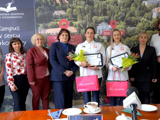 Saneczkarki przywitane w KANS po olimpiadzie