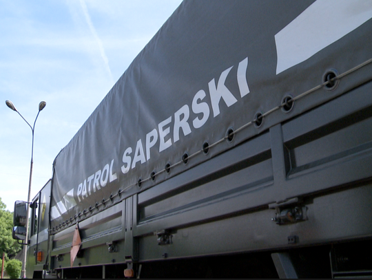 Saperzy poprowadzili lekcję w piechowickiej szkole