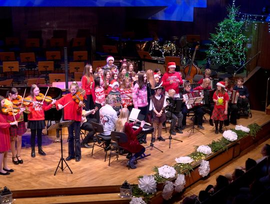 Szkoła muzyczna zagrała świąteczny koncert