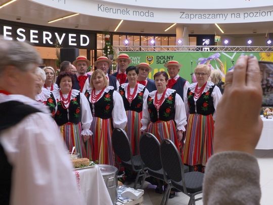 Tradycja i nowoczesność podczas „Prezentacji Tradycyjnych Stołów Wielkanocnych”
