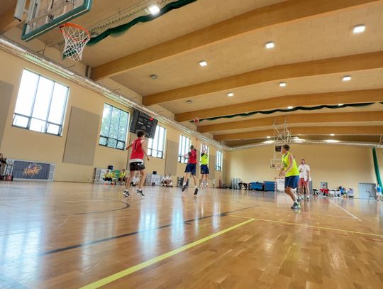 Turniej koszykówki pod okiem Macieja Lampe