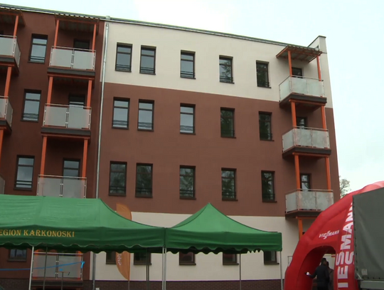 [VIDEO] Nowe mieszkania w Szklarskiej Porębie