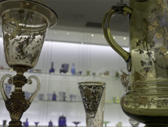 [VIDEO] Unikatowe szkła Fritza Heckerta w Muzeum Karkonoskim