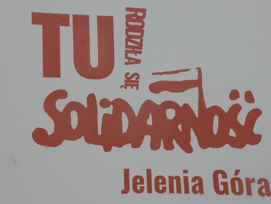 W Jeleniej Górze otwarto wystawę „Tu rodziła się Solidarność”