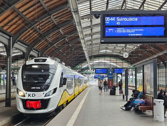 Wakacyjny hit Kolei Dolnośląskich wraca na tory!