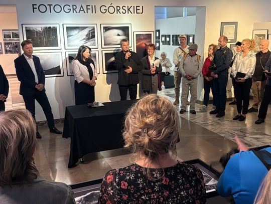 Wernisaż XXIV Biennale Fotografii Górskiej w Muzeum Karkonoskim w Jeleniej Górze