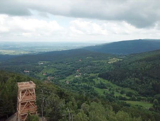 Wieża widokowa na szczycie Czerniawskiej Kopy