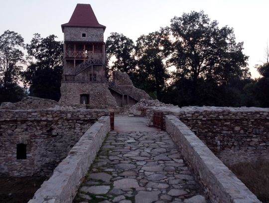 Wycieczki piesze, rowerowe, bliskość natury oraz wiele atrakcji turystycznych w Starej Kamienicy!