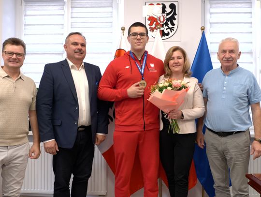 Złoty medal mieszkańca Powiatu Karkonoskiego