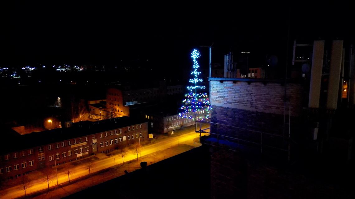 Choinka na dachu elektrociepłowni?