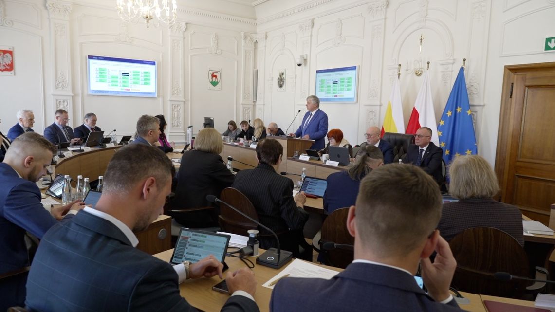 Co działo się na dzisiejszej sesji?