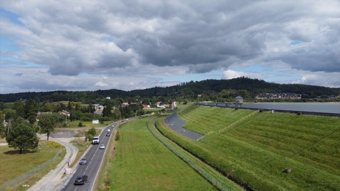 Co z remontem drogi w Gminie Podg贸rzyn? Co z remontem drogi w Gminie Podg贸rzyn?