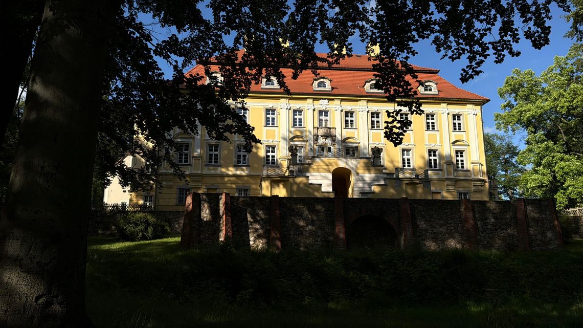 Dolnośląski Zespół Szkół w Biedrzychowicach - zaprasza!