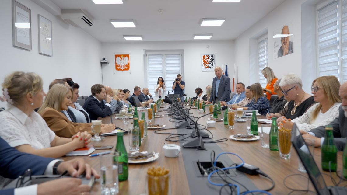 Dyskutowali o sprawach dotyczących mieszkańców Dyskutowali o sprawach dotyczących mieszkańców