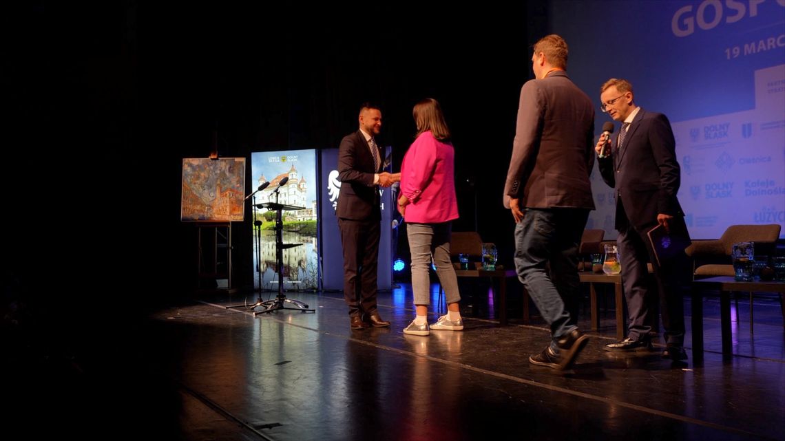 IV Dolnośląskie Forum Gospodarcze - „Region bezpiecznej przyszłości”. IV Dolnośląskie Forum Gospodarcze - „Region bezpiecznej przyszłości”.