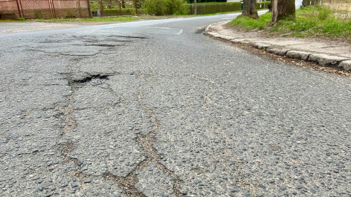 Kto wyremontuje drogę w Janowicach Wielkich i jaki będzie zakres zadania?