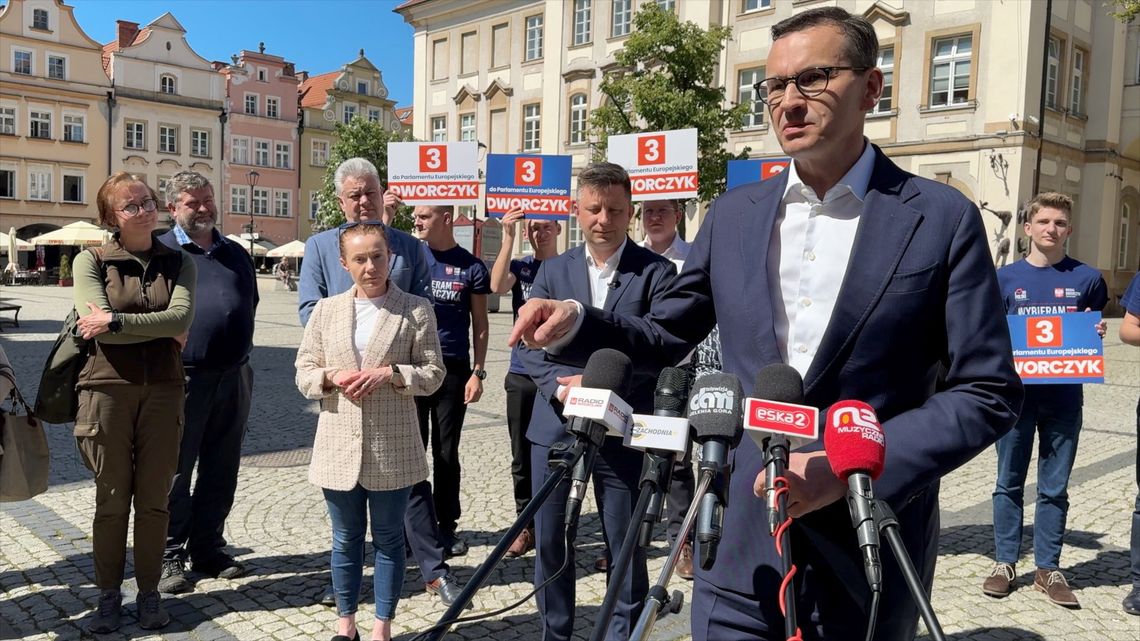 Mateusz Morawiecki odwiedził Jelenią Górę i poparł kandydata...