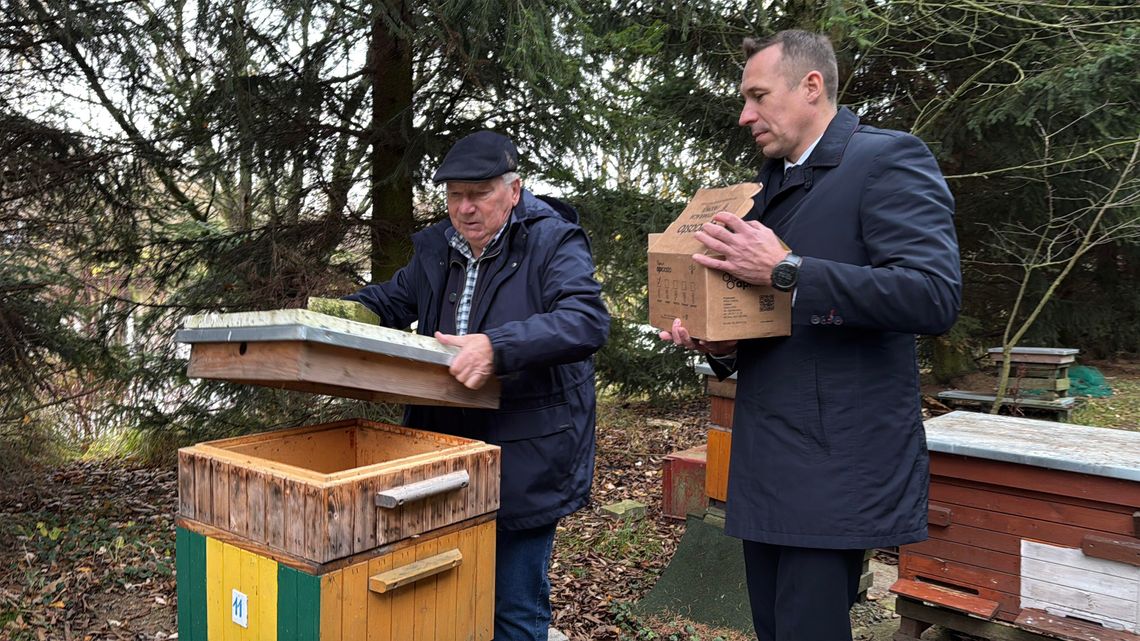 Międzynarodowy Kongres Pszczelarski, dzień 1. Międzynarodowy Kongres Pszczelarski, dzień 1.