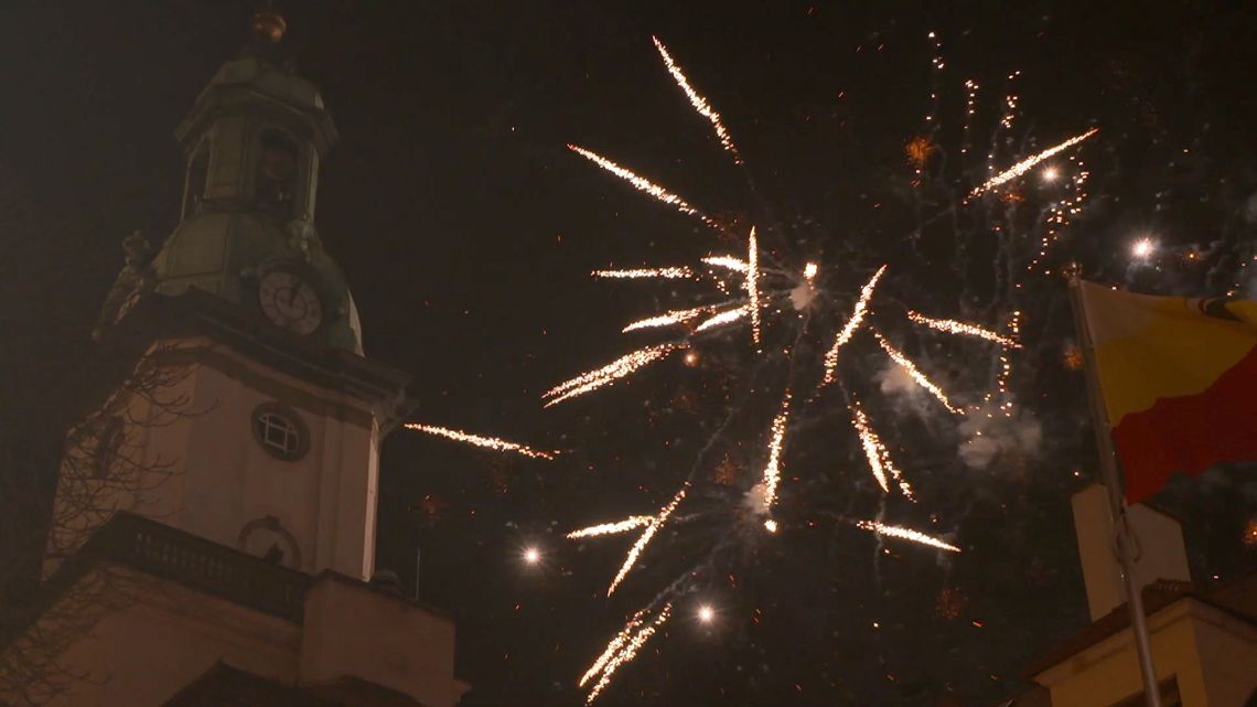 Pracowity Sylwester i Nowy Rok dla policjantów i strażaków!