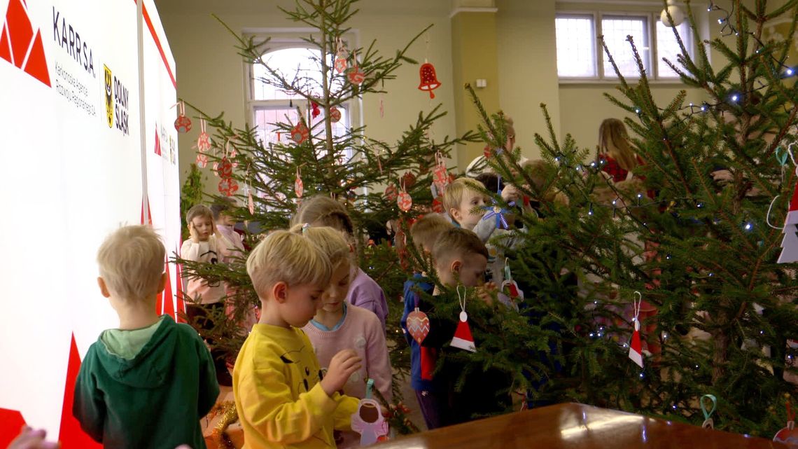 Przedszkolaki odwiedziły Karkonoską Agencję Rozwoju Regionalnego