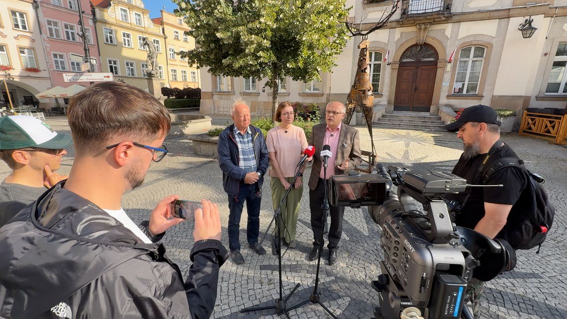 Radni Prawa i Sprawiedliwości o komplikacjach przy remoncie drogi przy zbiorniku Sosnówka!