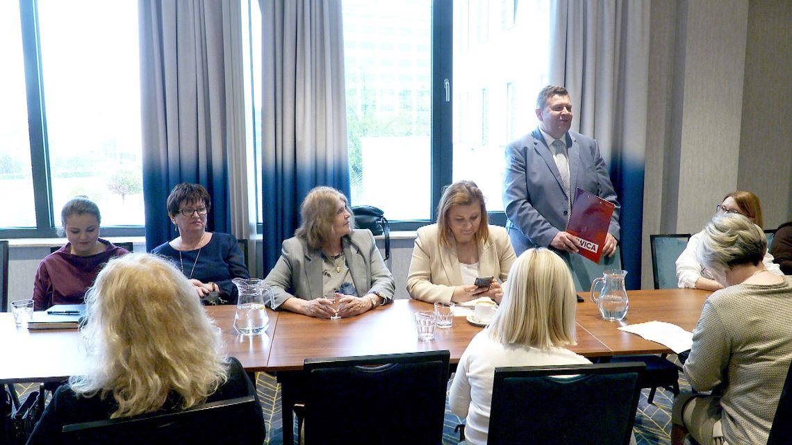 Rozmawiali o ochronie zdrowia psychicznego dzieci i młodzieży Rozmawiali o ochronie zdrowia psychicznego dzieci i młodzieży